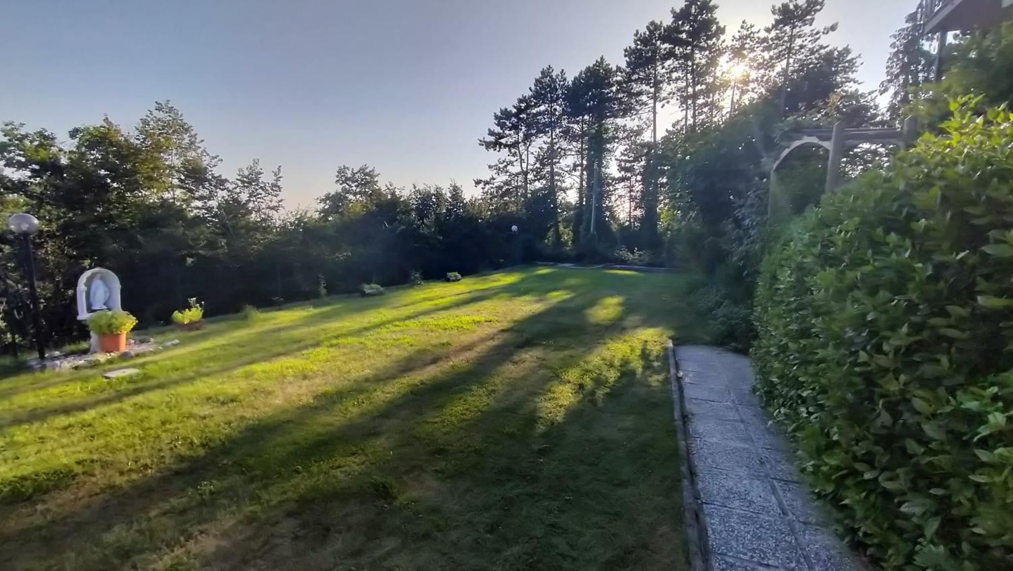 Casa Il Volo Apartment San Zeno di Montagna Luaran gambar