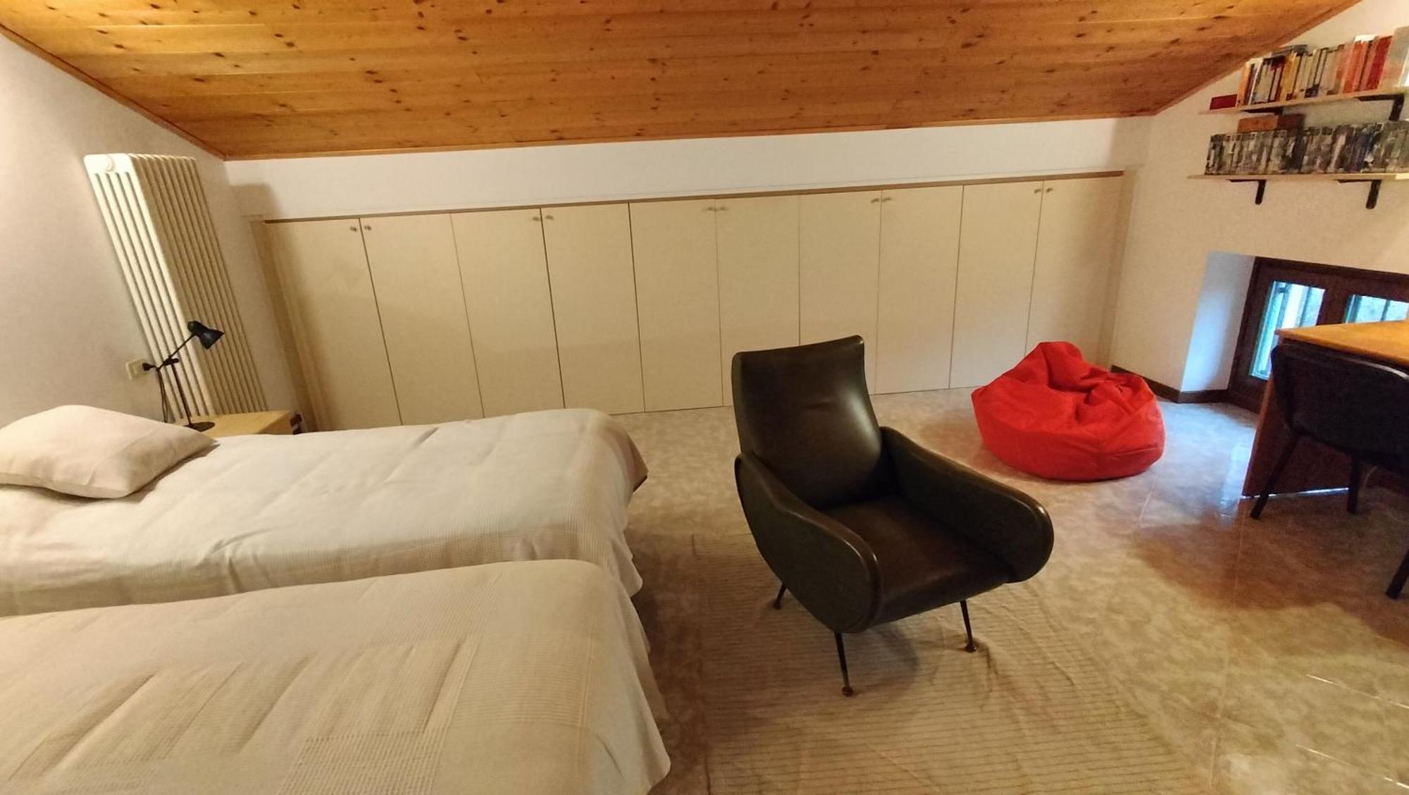 Casa Il Volo Apartment San Zeno di Montagna Luaran gambar