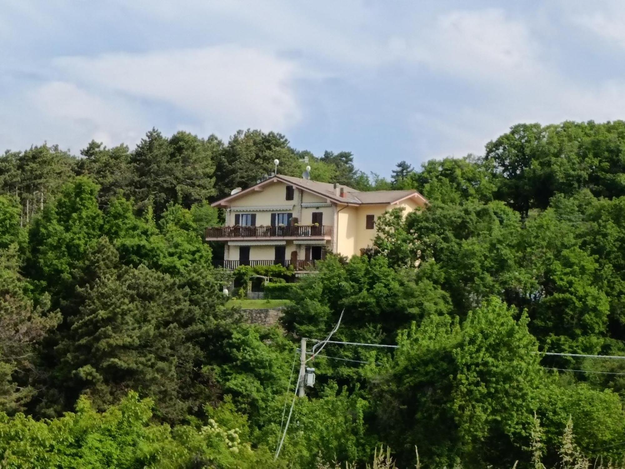 Casa Il Volo Apartment San Zeno di Montagna Luaran gambar