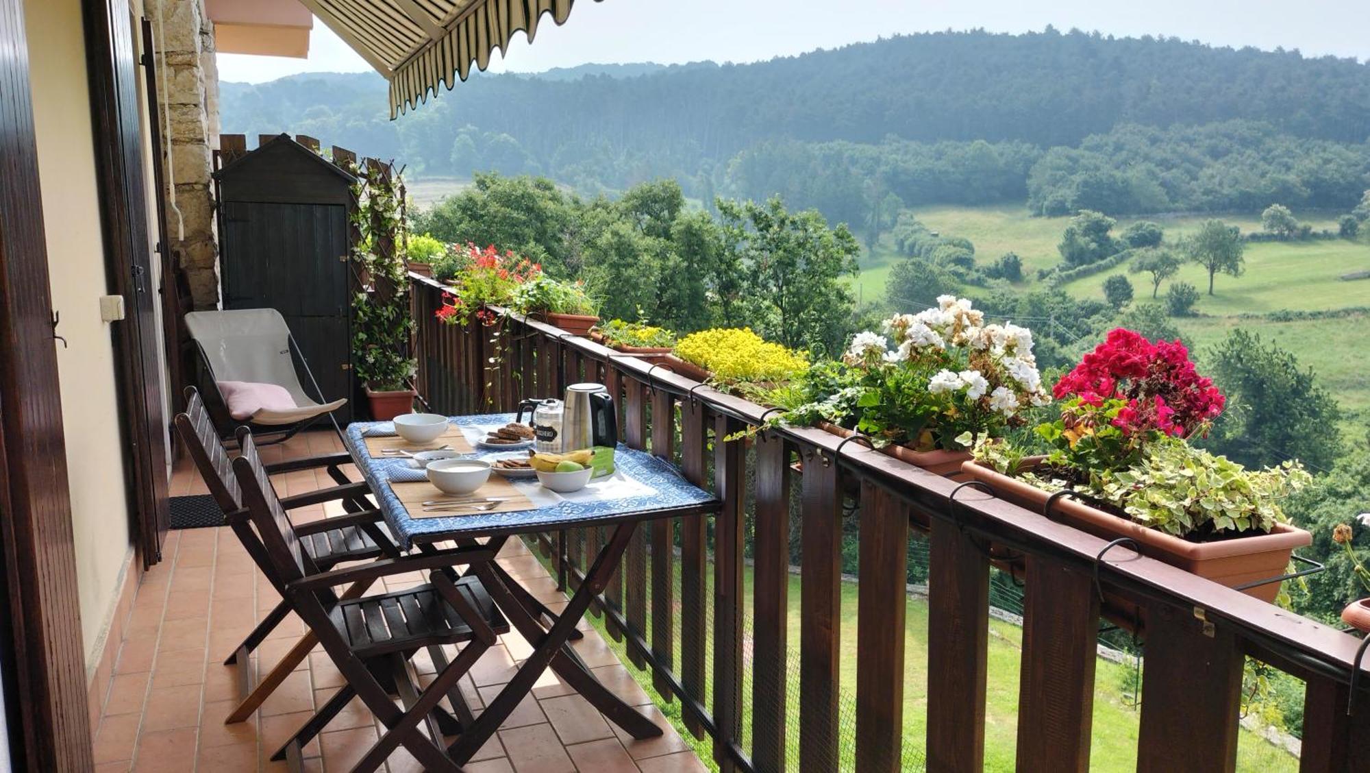 Casa Il Volo Apartment San Zeno di Montagna Luaran gambar
